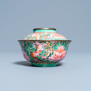 Un bol couvert en porcelaine de Chine Bencharong pour le marché thai, 19ème — photo 5