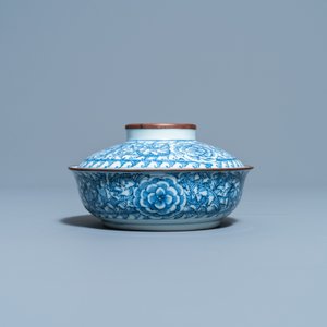 Un bol couvert en porcelaine de Chine 'Bleu de Hue' pour le Vietnam, 19ème — photo 4