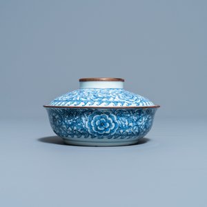 Un bol couvert en porcelaine de Chine 'Bleu de Hue' pour le Vietnam, 19ème — photo 5