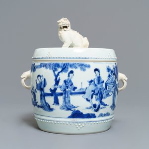 Un bol couvert en porcelaine de Chine bleu et blanc, Kangxi — photo 2