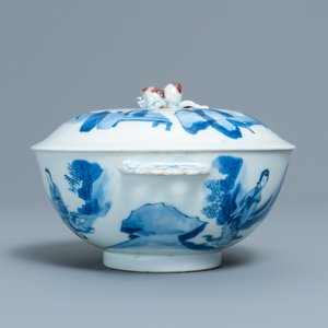 Un bol couvert en porcelaine de Chine en bleu, blanc et rouge, marque de Chenghua, Kangxi — photo 5