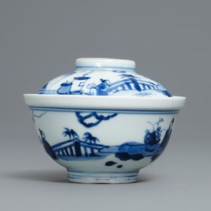 Un bol couvert en porcelaine de Chine en bleu et blanc, marque et époque de Yongzheng — photo 5