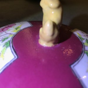 Un bol couvert en porcelaine de Chine famille rose à fond rouge rubis, Yongzheng — photo 14