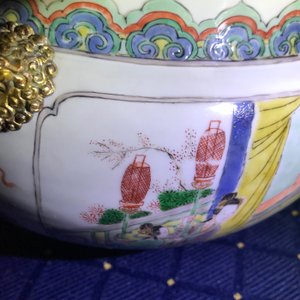 Un bol couvert en porcelaine de Chine famille verte à monture en bronze doré, Kangxi — photo 25