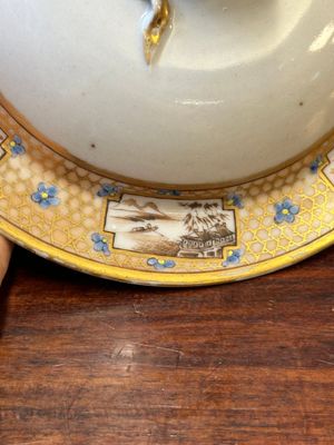 Un bol couvert et son assiette assortie en porcelaine de Chine famille rose de Canton, 19ème — photo 12