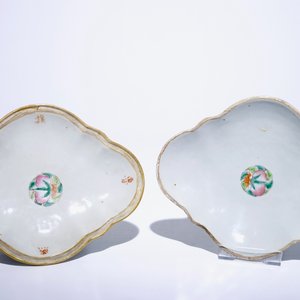 Un bol couvert sur talon en porcelaine de Chine famille verte à décor de grues, 19/20ème — photo 6