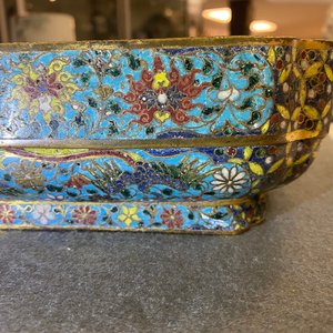 Un bol de forme carrée en émaux cloisonnés, Chine, Ming — photo 19