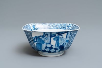 Un bol de forme carrée en porcelaine de Chine en bleu et blanc, marque de Chenghua, Kangxi