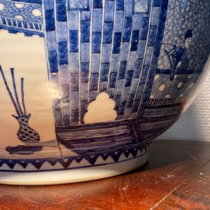 Un bol de taille exceptionelle en porcelaine de Chine en bleu et blanc, Kangxi — photo 32