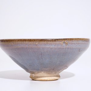 Un bol de type junyao à tâche pourpre, Chine, Dynastie Yuan — photo 6