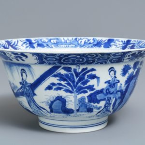 Un bol de type klapmuts en porcelaine de Chine bleu et blanc, marque et époque de Kangxi — photo 1