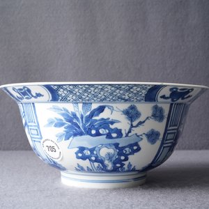 Un bol de type klapmuts en porcelaine de Chine en bleu et blanc, marque et époque de Kangxi — photo 14