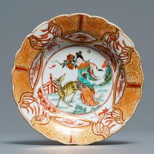 Un bol de type klapmuts en porcelaine de Chine famille verte, Kangxi — photo 1
