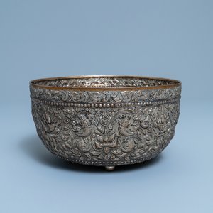 Un bol en argent doré et repoussé, Thaïlande, 19/20ème — photo 1