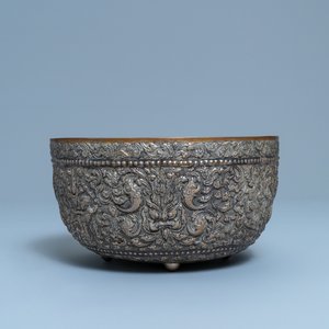 Un bol en argent doré et repoussé, Thaïlande, 19/20ème — photo 3