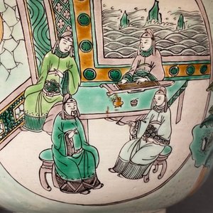 Un bol en biscuit émaillé vert sur socle en bois, Chine, 19ème — photo 21