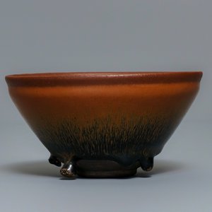 Un bol en grès porcelaineux de type jianyao à émail 'fourrure de lièvre', Song — photo 2