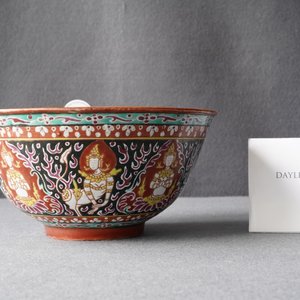 Un bol en porcelaine de Chine Bencharong pour le marché thai, 19ème — photo 8