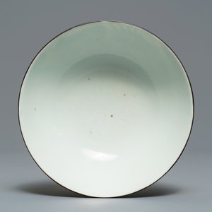 Un bol en porcelaine de Chine 'Bleu de Hue' pour la cour de Vietnam, marque Thieu Tri, 19ème — photo 6