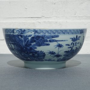 Un bol en porcelaine de Chine bleu et blanc à décor autour, Kangxi/Yongzheng — photo 10