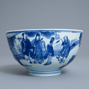 Un bol en porcelaine de Chine bleu et blanc à décor d'immortels, Kangxi — photo 2