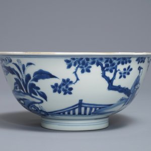 Un bol en porcelaine de Chine bleu et blanc figurant les 'Soeurs Cao', marque de Chenghua, Kangxi — photo 4