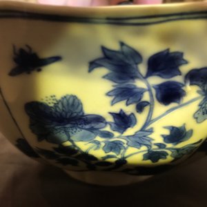 Un bol en porcelaine de Chine bleu et blanc, marque de Chenghua, Kangxi — photo 12