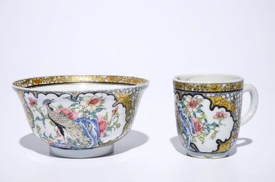 Un bol en porcelaine de Chine coquille d'oeuf famille rose et grisaille à décor d'un faisan, avec une tasse au même décor, Yongzheng