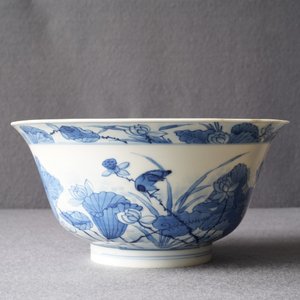 Un bol en porcelaine de Chine en bleu et blanc décor de hérons, marque Fu, Kangxi — photo 8