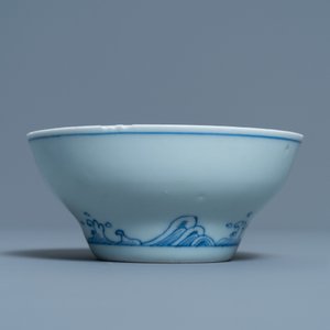 Un bol en porcelaine de Chine en bleu et blanc, Kangxi/Yongzheng — photo 7