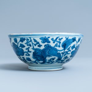 Un bol en porcelaine de Chine en bleu et blanc, marque de Chenghua, Jiajing/Wanli — photo 5