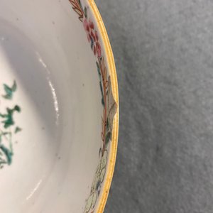 Un bol en porcelaine de Chine famille rose à décor de figures dans un intérieur, Yongzheng — photo 9