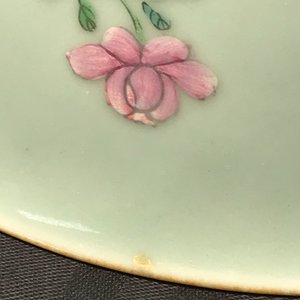 Un bol en porcelaine de Chine famille rose à décor floral, marque de Qianlong, 19/20ème — photo 22
