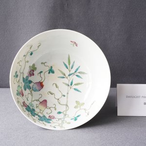 Un bol en porcelaine de Chine famille rose à décor sanduo, marque et époque de Guangxu — photo 10