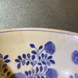 Un bol en porcelaine de Chine famille rose à fond jaune sgraffito, marque et époque de Daoguang — photo 11