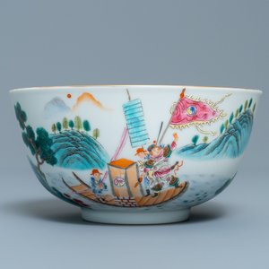 Un bol en porcelaine de Chine famille rose, marque de Qianlong, 20ème — photo 4