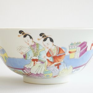 Un bol en porcelaine de Chine famille rose, marque Yongzheng, 19/20ème — photo 9