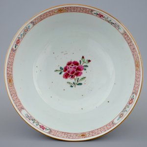 Un bol en porcelaine de Chine famille rose, Yongzheng, 1723-1735 — photo 5