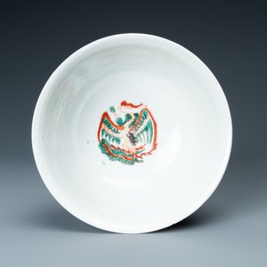 Un bol en porcelaine de Chine famille verte à décor de phénix, marque de Chenghua, Kangxi — photo 6