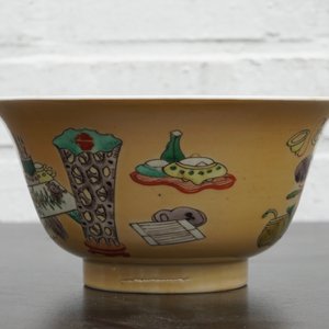 Un bol en porcelaine de Chine famille verte et café au lait, Kangxi — photo 6