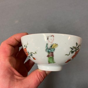Un bol en porcelaine de Chine famille verte, marque et époque de Yongzheng — photo 8