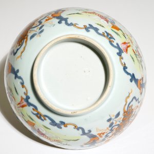 Un bol en porcelaine de Chine rose-imari aux "longues dames", Qianlong — photo 7