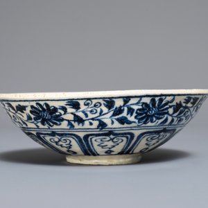 Un bol en porcelaine de Vietnam blue et blanc, poss. Dynastie Lê, 14/15ème — photo 5
