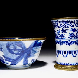 Un bol et un vase en porcelaine de Chine bleu et blanc monté en bronze, Kangxi — photo 3