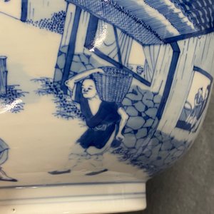 Un bol impérial en porcelaine de Chine en bleu et blanc à décor de la riziculture, marque et époque de Kangxi — photo 25