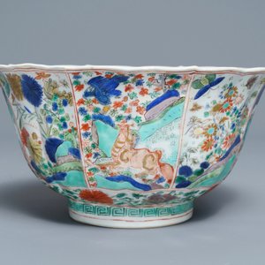 Un bol polylobé en porcelaine de Chine famille verte, Kangxi — photo 2