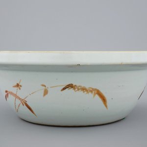 Un bol profond en porcelaine de Chine famille rose, 19ème — photo 5