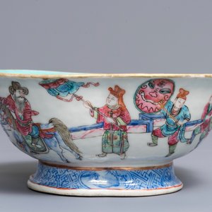 Un bol quadrilobe en porcelaine de Chine famille rose, marque de Tongzhi, 19ème — photo 4