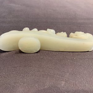 Un boucle de ceinture en jade céladon, Chine, 18/19ème — photo 13