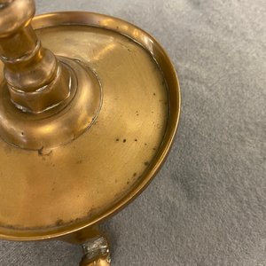 Un bougeoir en bronze, Pays-Bas ou Flandres, 14/15ème — photo 16